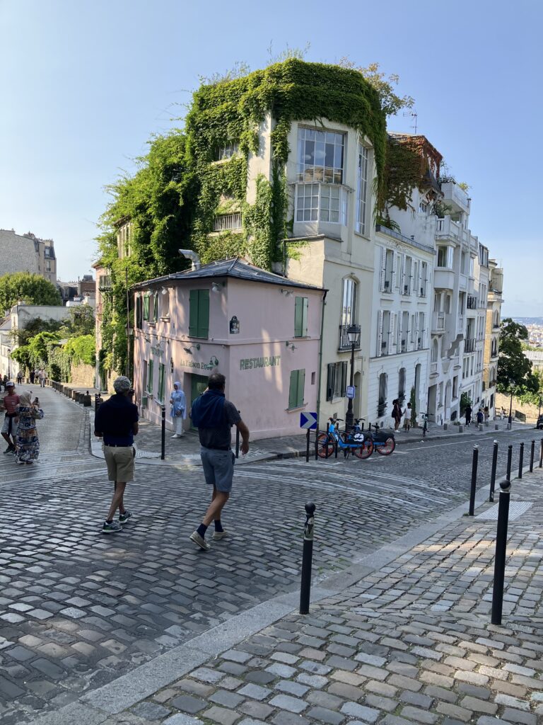 ノスタルジックな坂の町